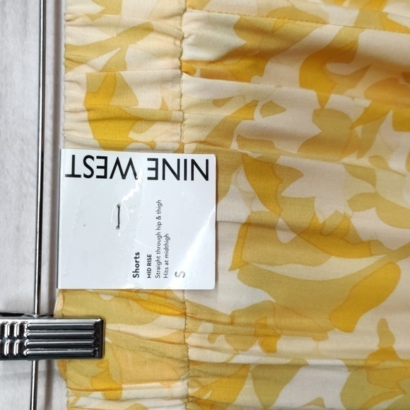 NINE West Mid Rise Shorts Size Small - Picture 5 of 11